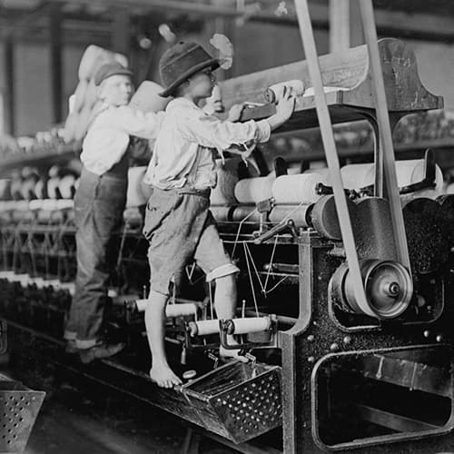 Child labor in a mill in Macon, Georgia, 1909