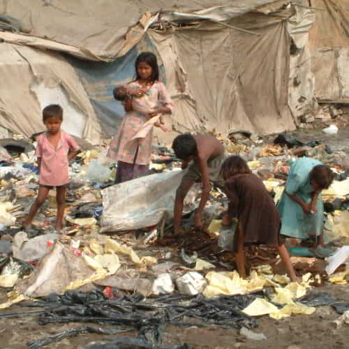 Children in extreme poverty in South Asia